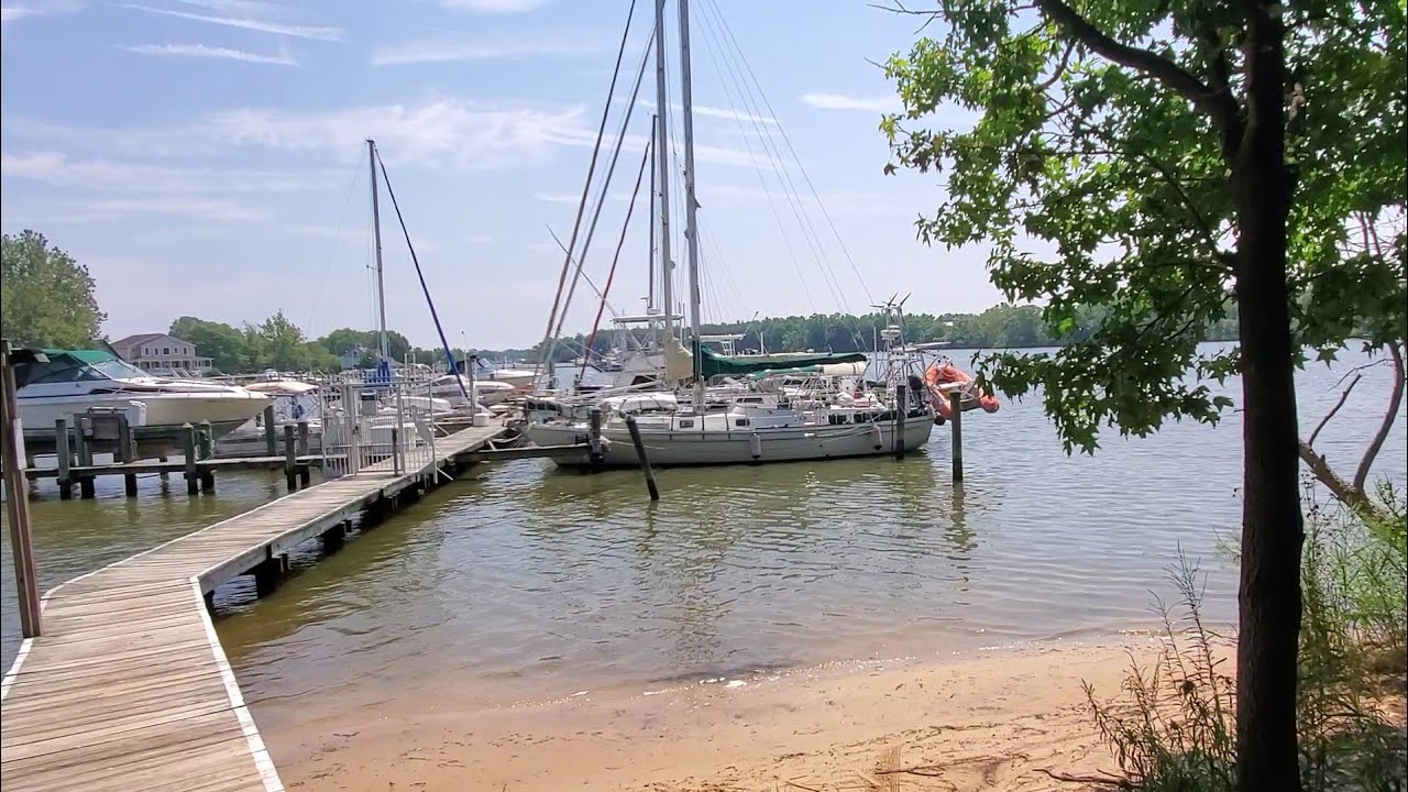 MARINERS POINT/MIDDLE RIVER MD.  BEAUTIFUL VIEWS AND NEIGHBORHOODS...Hi Mary!! 😆 🤣
