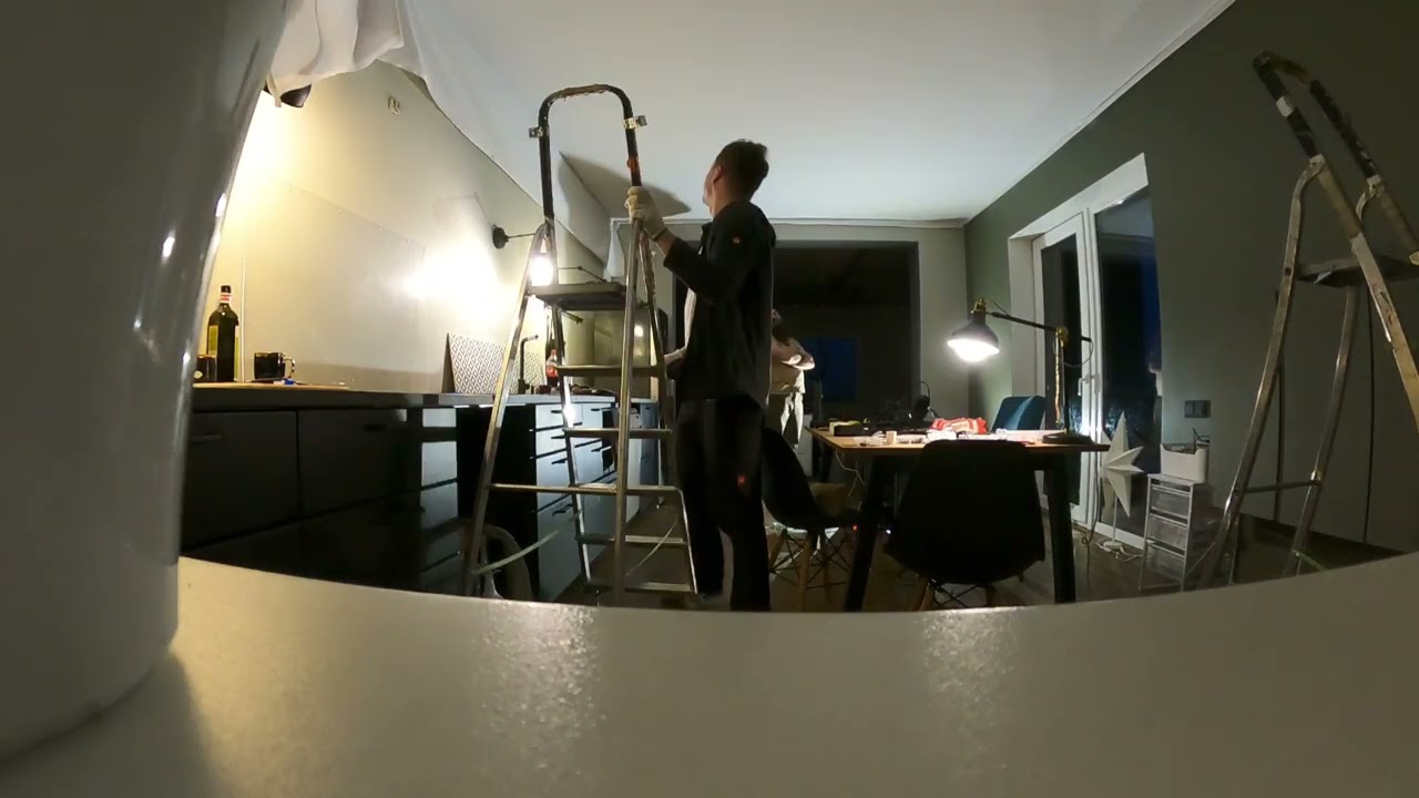 Ievelkamie auduma griesti privātmājā