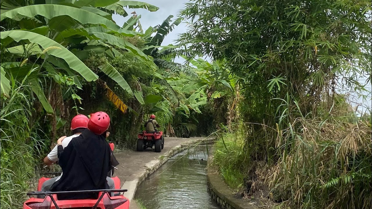 بااالي 🏝🗺⛰🌧(رحلتنا في الدبابات🏍 )