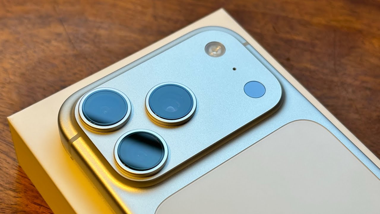 Серебристый iPhone 17 Pro — распаковка и впечатления (512 ГБ)