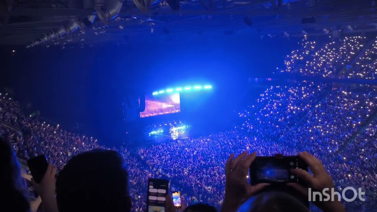 photograph- Nickelback Manchester 23-24