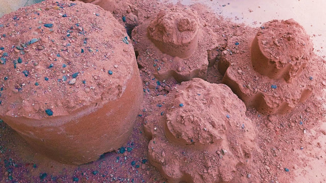 New extra dusty soft gritty red sand 🌺+huge bucket crumble dry+on floor+in mini 💦 bucket mixing