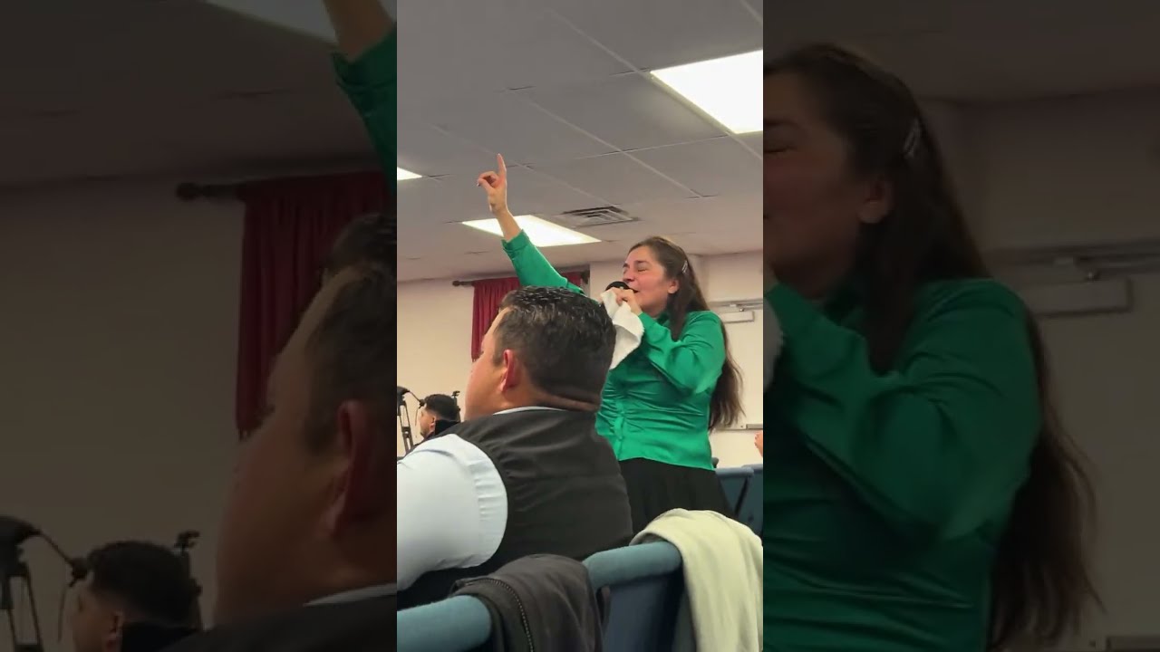 MINISTERIO EVANGELISTICO ROMPIENDO EL TECHO está en vivo