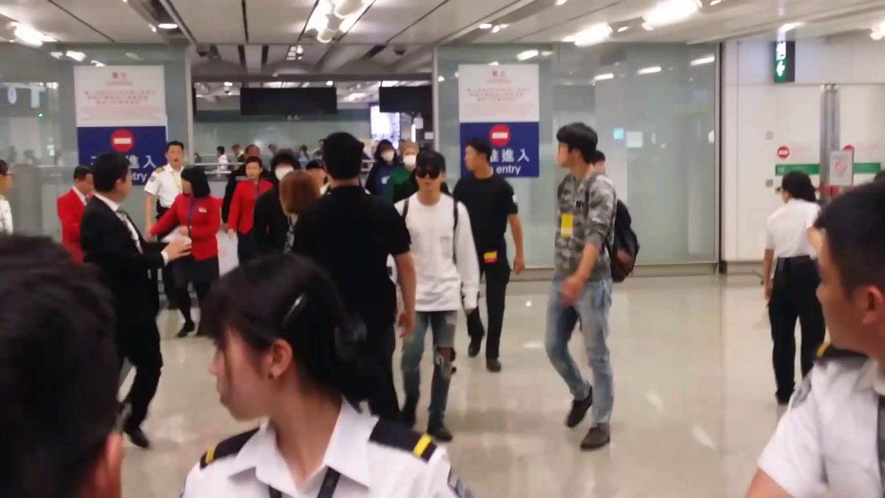 170513 BTS arrived Hong Kong airport pt3