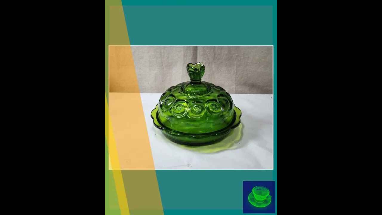 Vintage L.E. Smith Art Glass Round Butter Cheese Dish Moon and Stars In Green