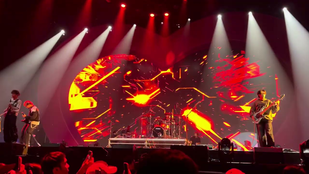 กลิ้งกลอก - Little John Live at Monster Music Festival #Littlejohn #MonsterMusicFestival2025