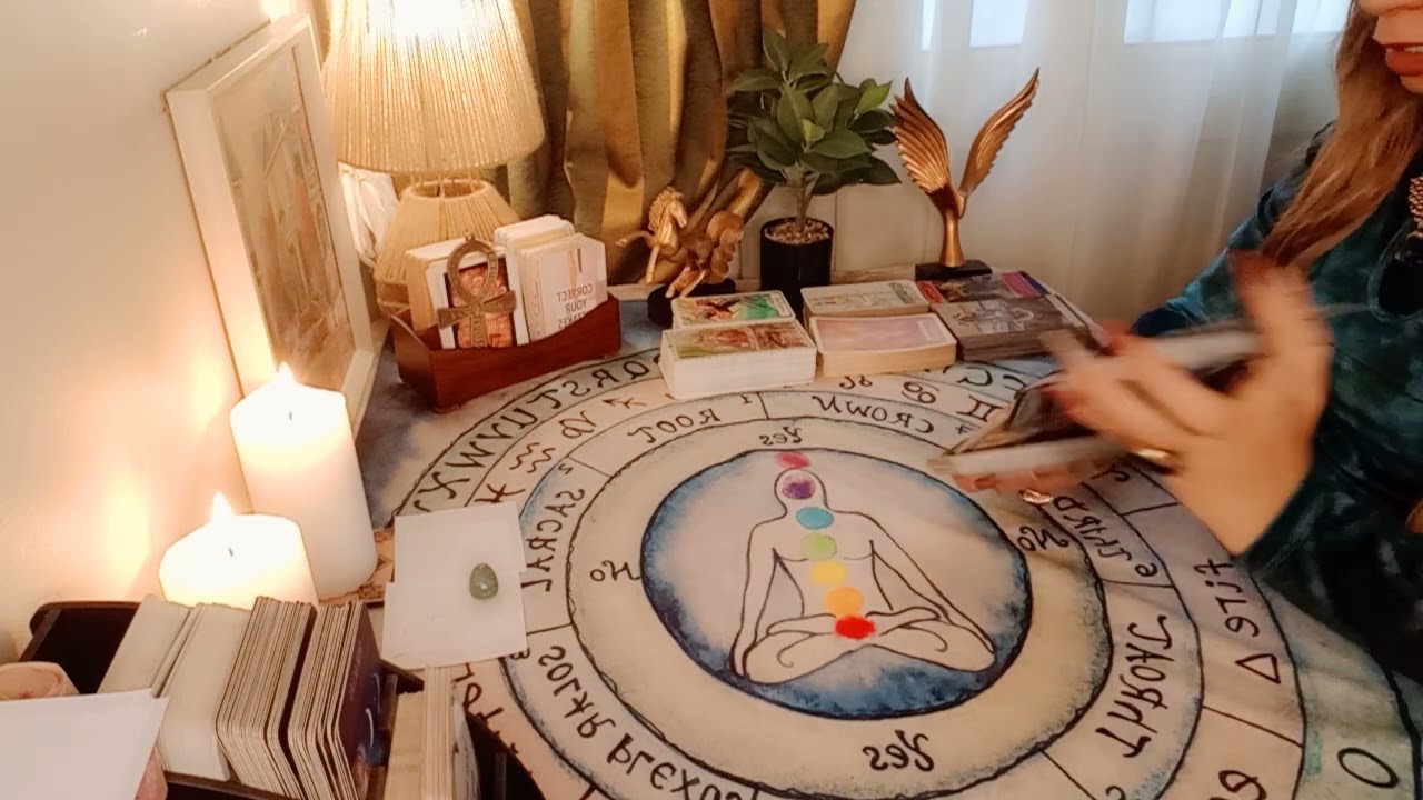 حط شخص في بالك ❤️ أية مشاعره المعلنة والمخفية عنك ونوياه ليك 👉وآية الأسرار الي مخبيها عليك 💯💯