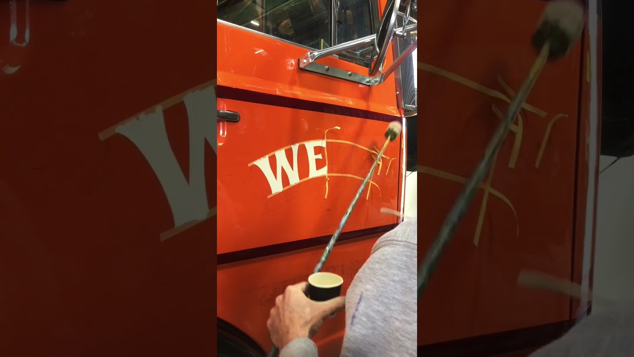 Handpainting a Truck, truck sign writing restoration.  Truck lines and scrolls #truckrestoration