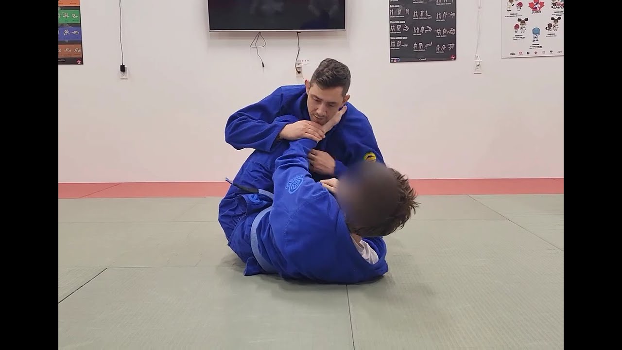 Hip-Out Half Guard Pass to Mount