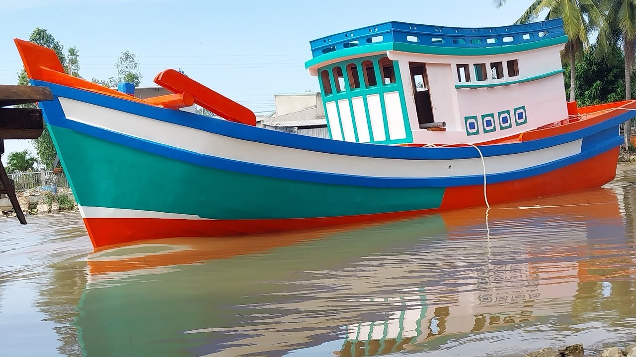 (Đã bán )bán ghe mới đại tu như mới ngang 3m56 dài 11m5 máy cumin250 số mb170 giá (lh 0394839540)