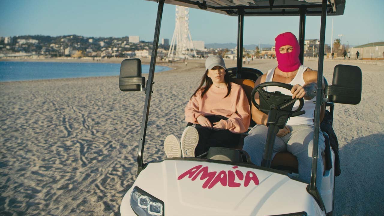 AMALIA - PETITE NANA PART. 2 (PAS ASSEZ)