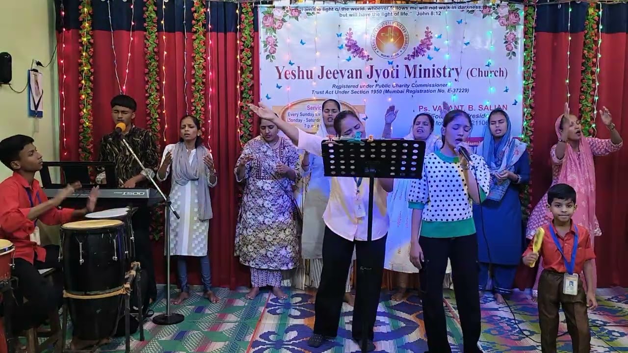 Sunday worship रूह दा लिबास दे by pastor anita 