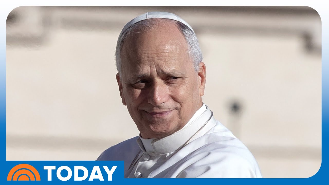 Pope Leo Visits Istanbul&rsquo;s Blue Mosque on First Foreign Trip