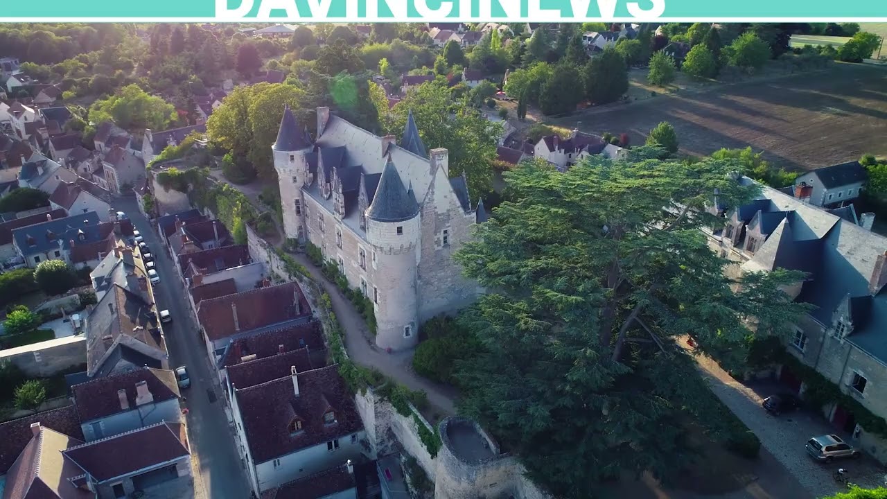 Le ch&acirc;teau de Montr&eacute;sor vu du ciel