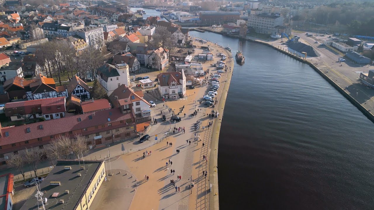 USTKA Z DRONA | PROMENADA | PORT | BULWAR PORTOWY | PLAŻA | SŁONECZNA POGODA | MARZEC 2024 [4K]