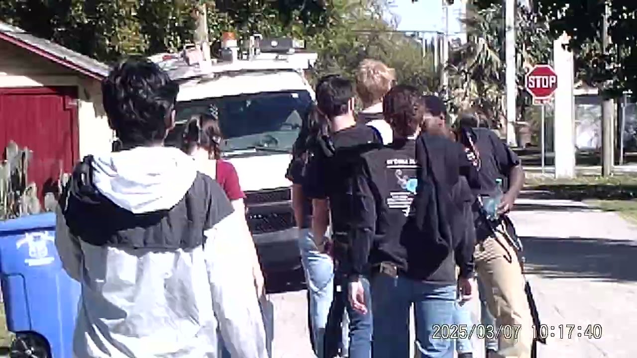 3 07 25 AP DL Parade 5
