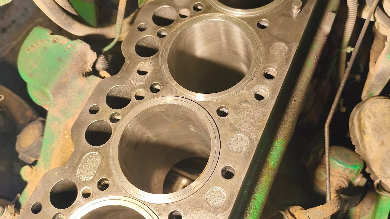 John Deere 6400 motor restaurado 
