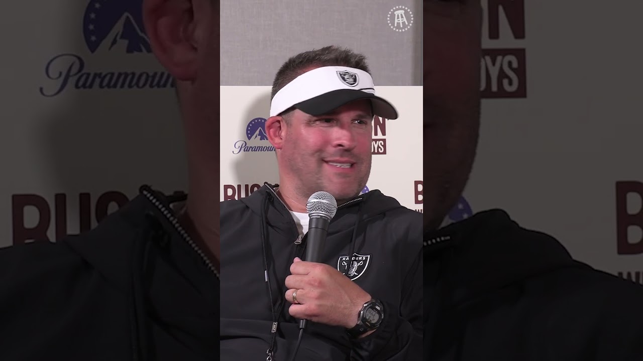 Вот каково это — быть тренером Майка Врабеля | Bussin' With The Boys