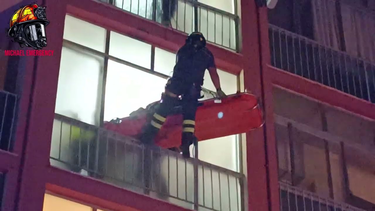 Vigili del fuoco Palermo: [SOCCORSO A PERSONA OBESA CON MANOVRA S.A.F]