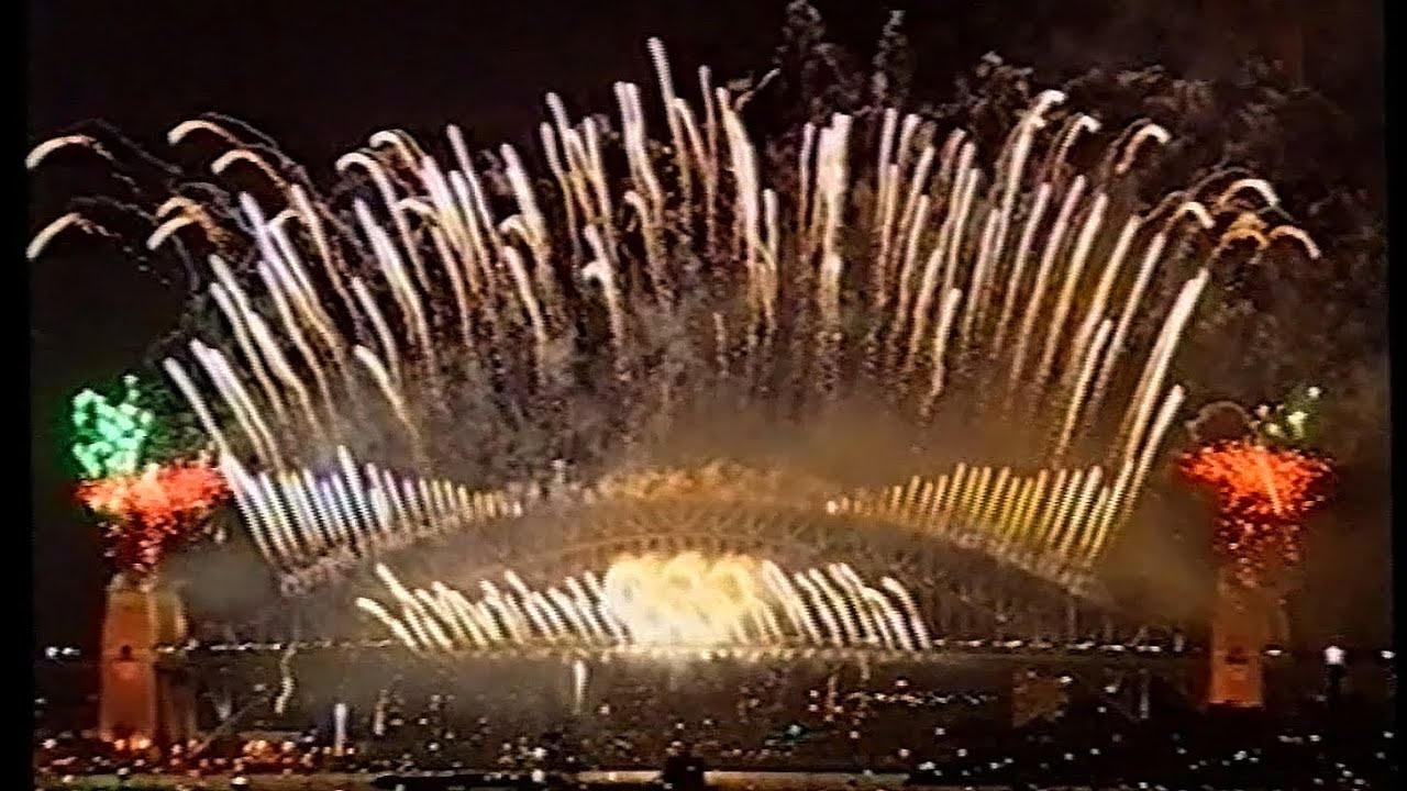 Sydney 2000 Olympic Fireworks - 2000 Olympic Games Closing Ceremony