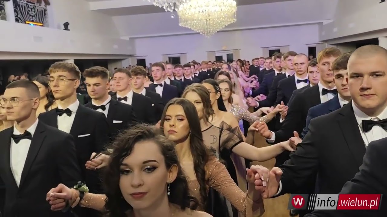 Przepiękna studniówka uczniów Zespołu Szkół nr 1 w Wieluniu | INFO Wieluń