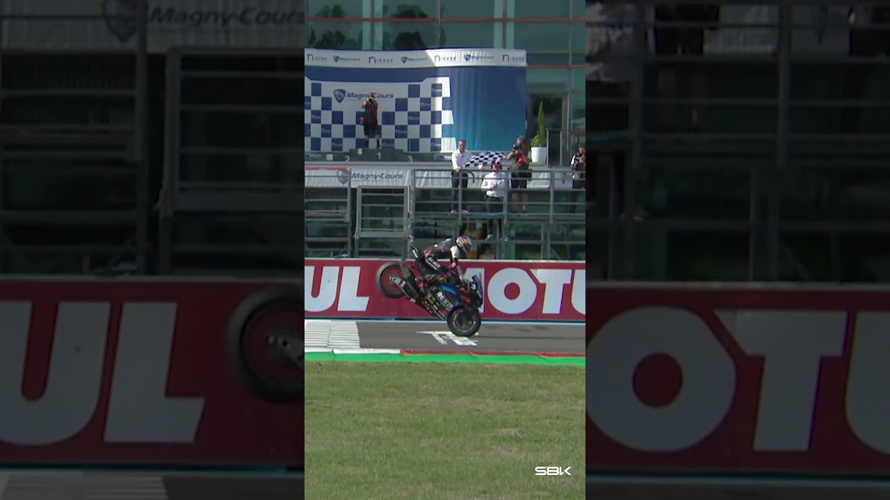 Toprak Razgatlioglu reigns again in Magny-Cours 👑 | 2025 #FrenchWorldSBK 🇫🇷