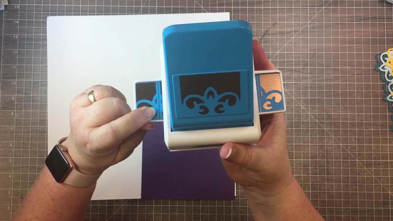 Creative Memories Baroque Frame Punch
