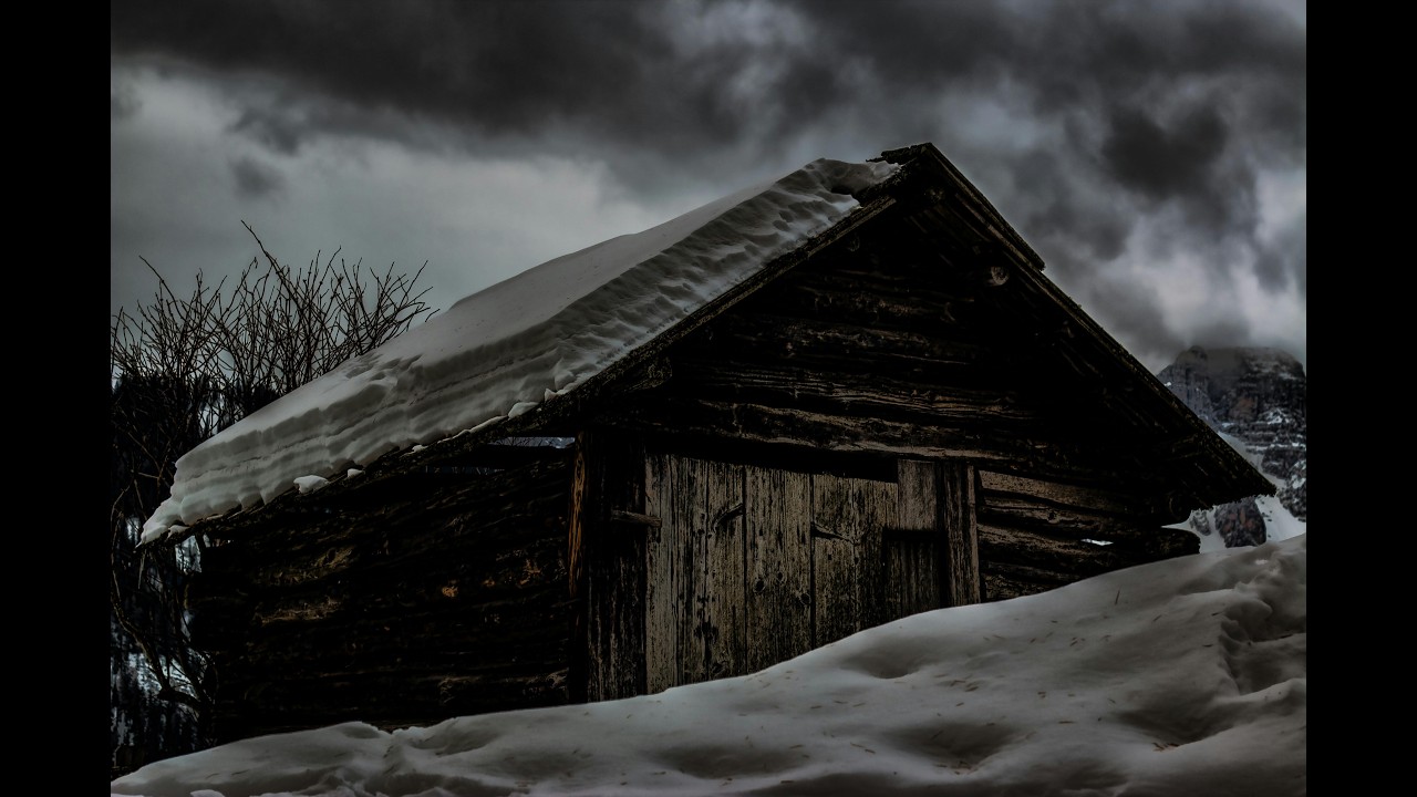 Winter River Ambience ❄️ Snowfall & Mountain Cabin Sounds for Sleep & Relaxation