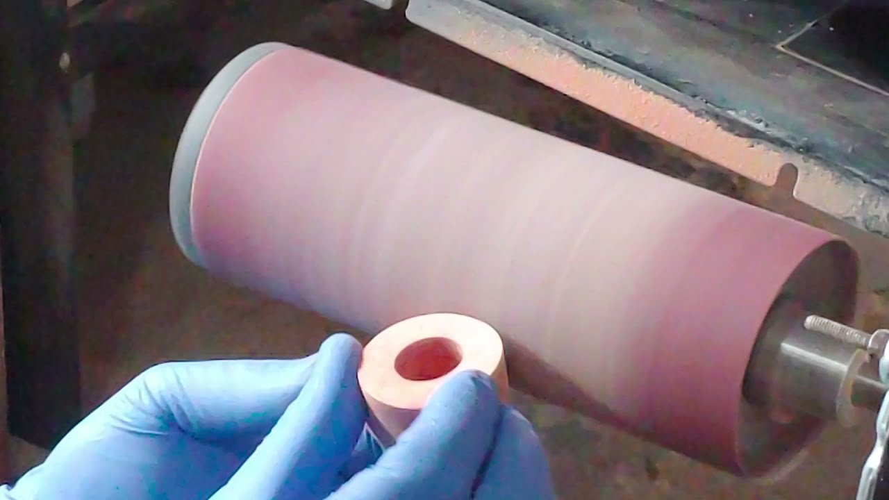 Sanding a MacQueen Wizard pipe