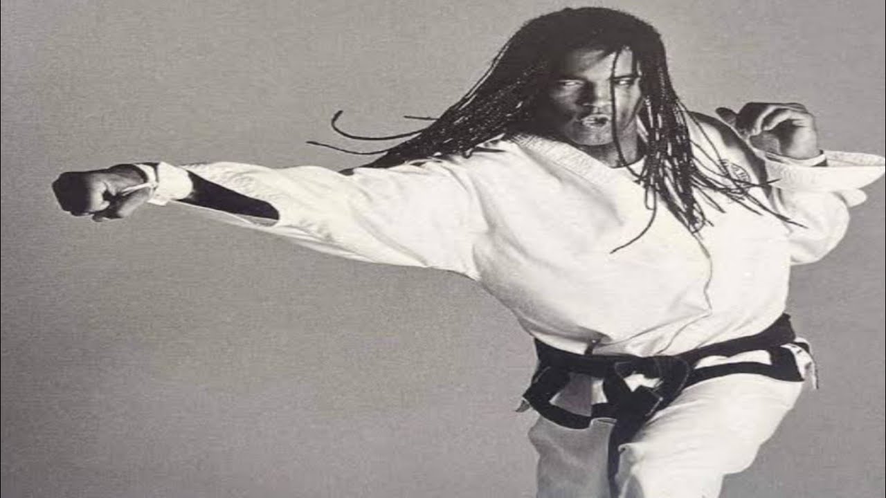 Pierre Guenette Fights Taekwondo