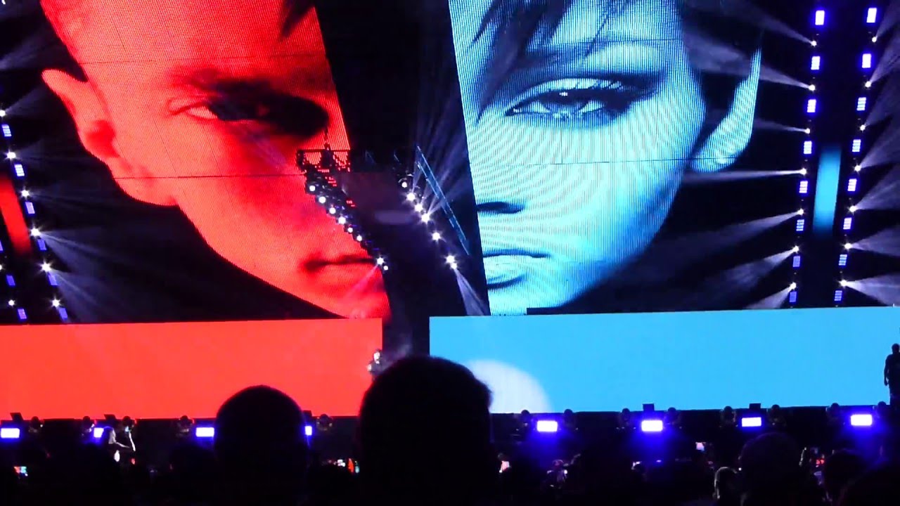 NUMB/ NO LOVE/ RUN THIS TOWN/ LIVE YOUR LIFE -EMINEM & RIHANNA: MONSTER TOUR 1 of 27