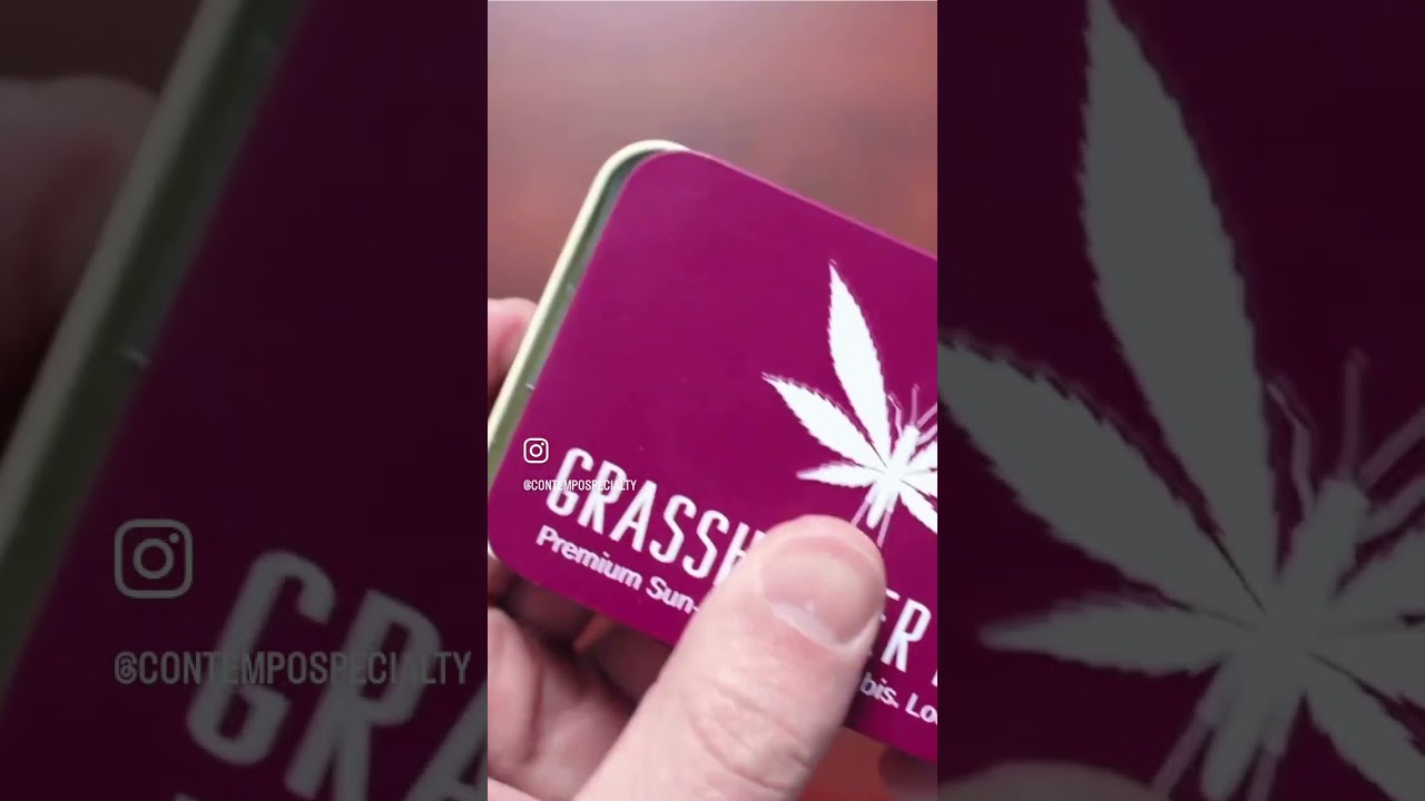 Close Ups: Locking Tin with Clamshell Liner I The Cannabis Packaging Show #packaging #prerolls
