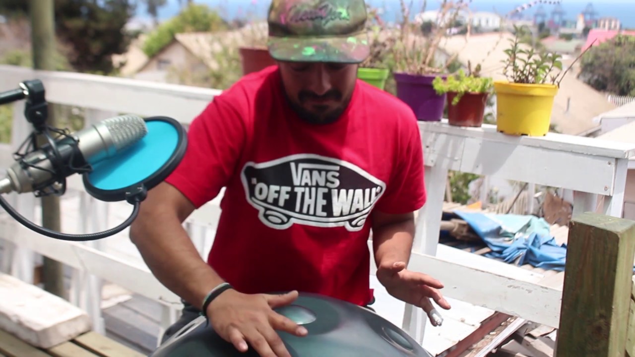 Carlos Abello - Improvisaci&oacute;n en HandPan