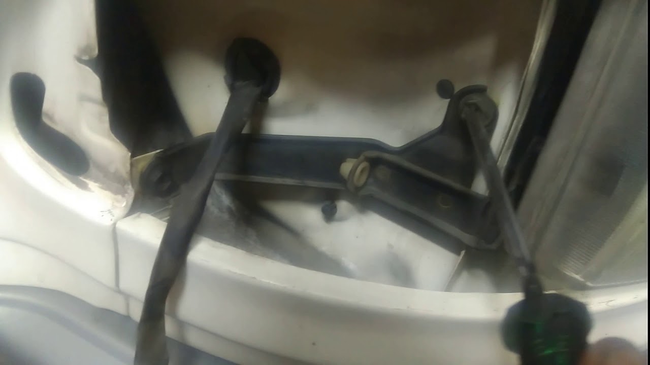 1998 Toyota Tarago TCR10 headlight removal
