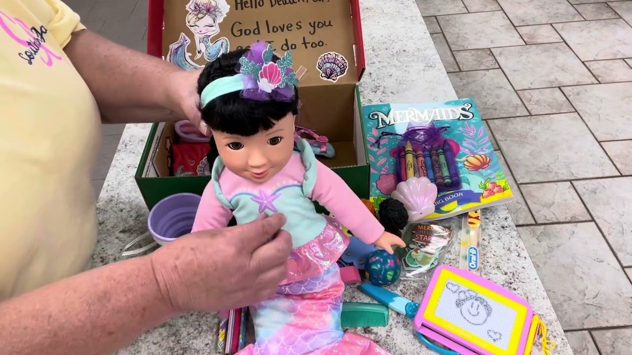 Operation Christmas Child Mermaid Unboxing 2-4 Girl 🧜‍♀️
