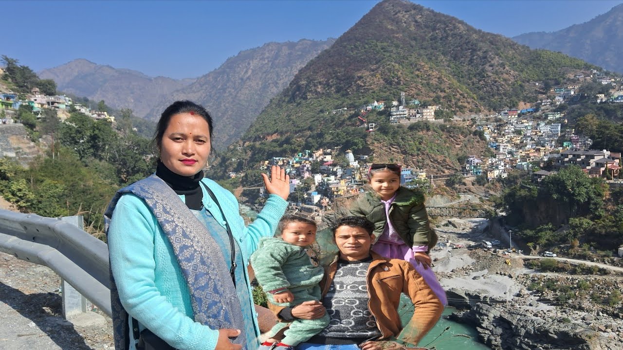 आज पूरी फैमिली गई देवप्रयाग मार्किट @pahadivloggerritika 
