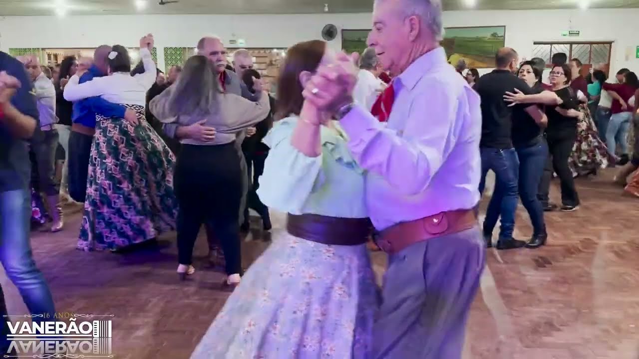 Abertura da Domingueira em São Borja RS com Grupo Vanerão