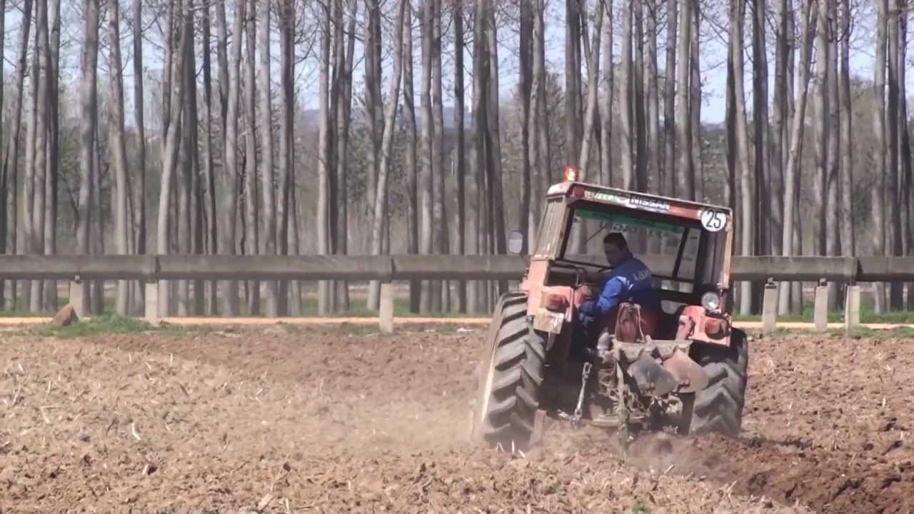 Barreiros 40-45 arando en Micereces de Tera