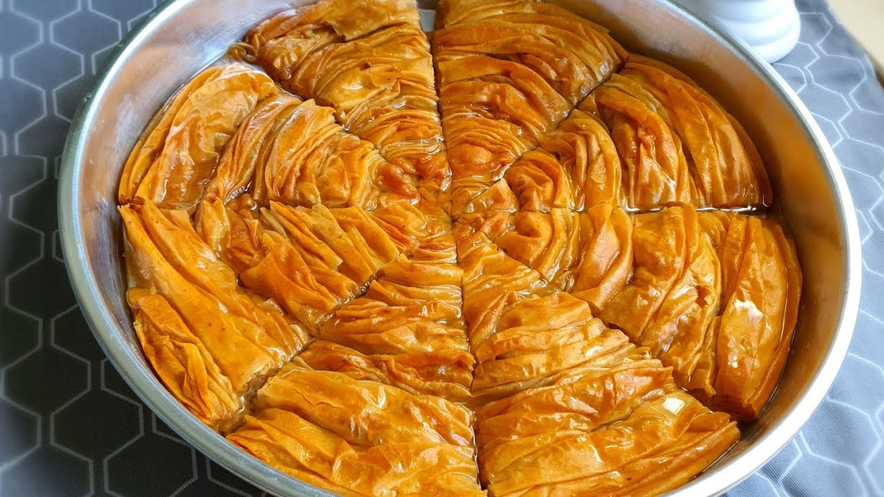 Kıvrım Baklava Tarifi‼️ Burma Baklava olarakta geçiyor ✅ Yapılışı çok Pratik tadi Çıtır Çıtır ‼️