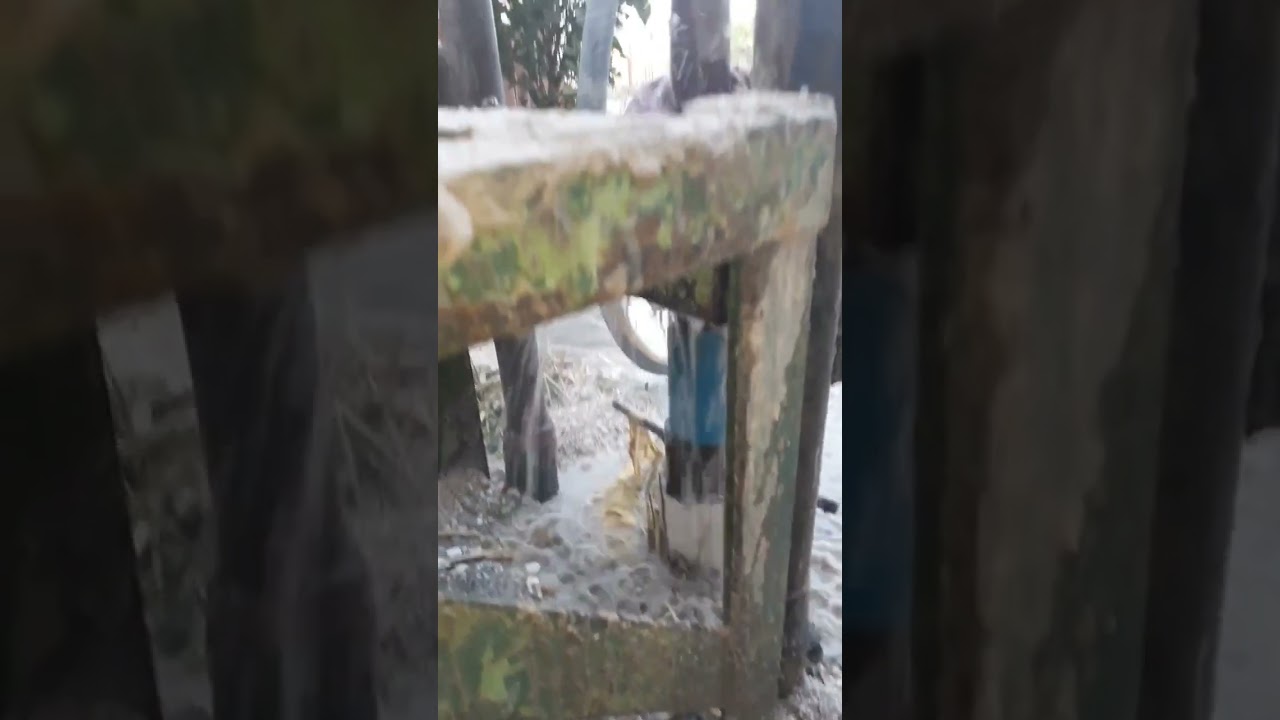 poço artesiano... demorou mais a água veio 