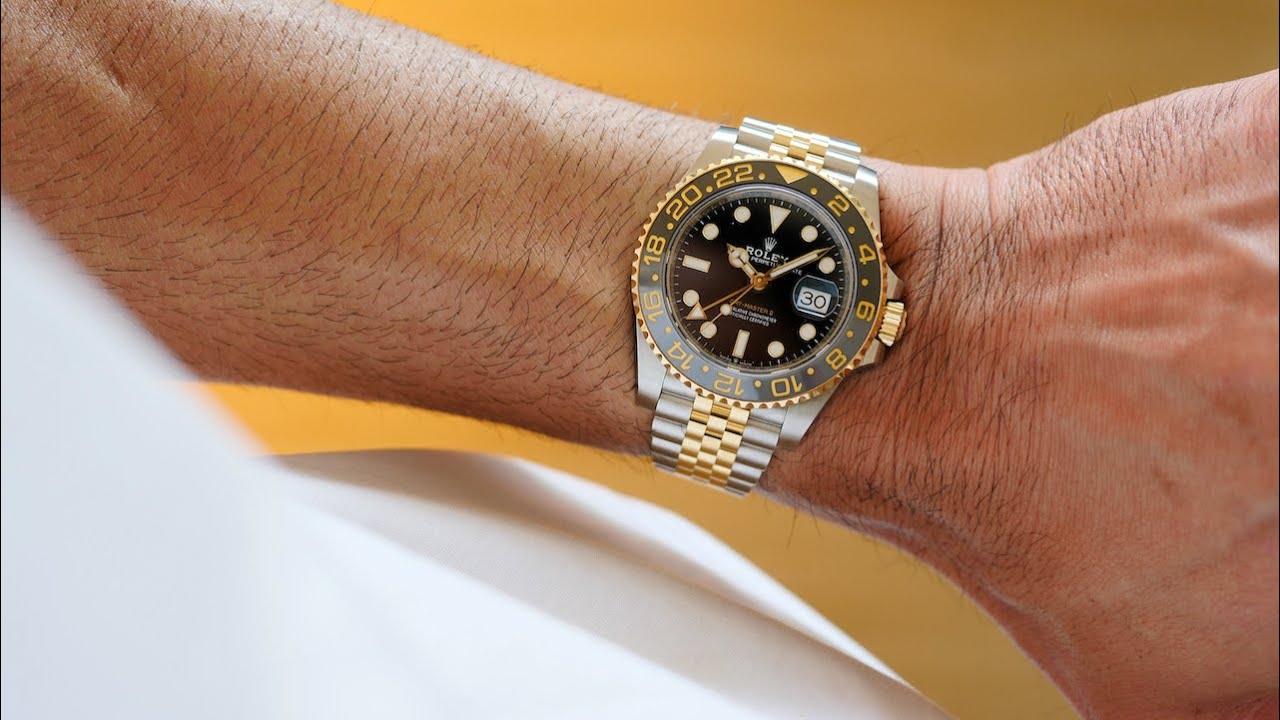 [4K] Rolex GMT Master-II 2023 126713GRNR в двухцветном исполнении: практический обзор и фотографи...