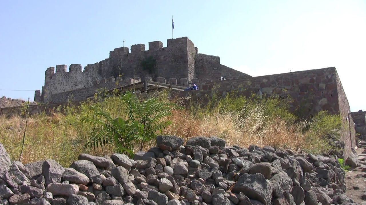 Molyvos, Efthalou, Petri, Mantamados, Petra  -   LESBOS  - GREECE