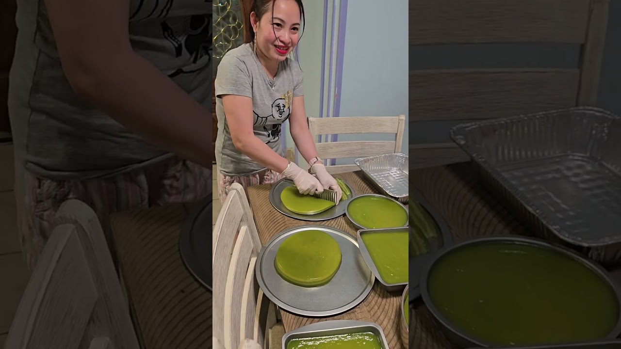Nhien làm bánh da lợn và  bánh bao  đãi khách Christmas 
