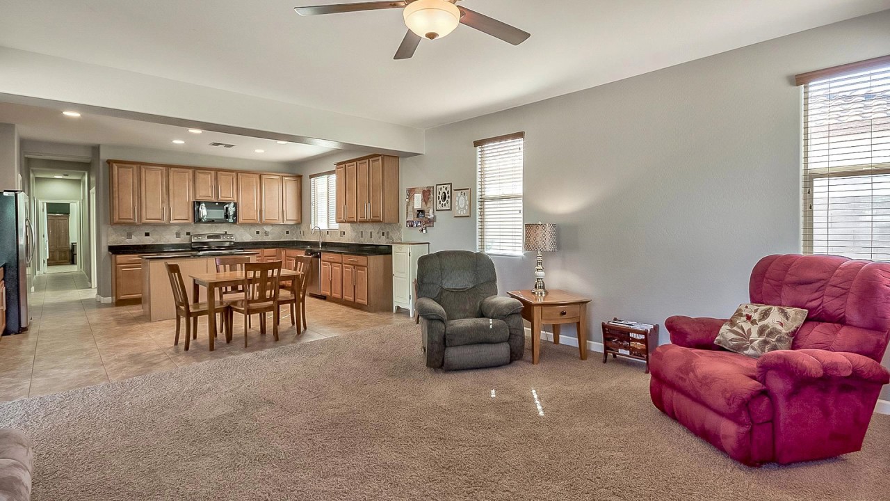 1064 E Periwinkle Way Gilbert, Arizona 85297 (Branded)