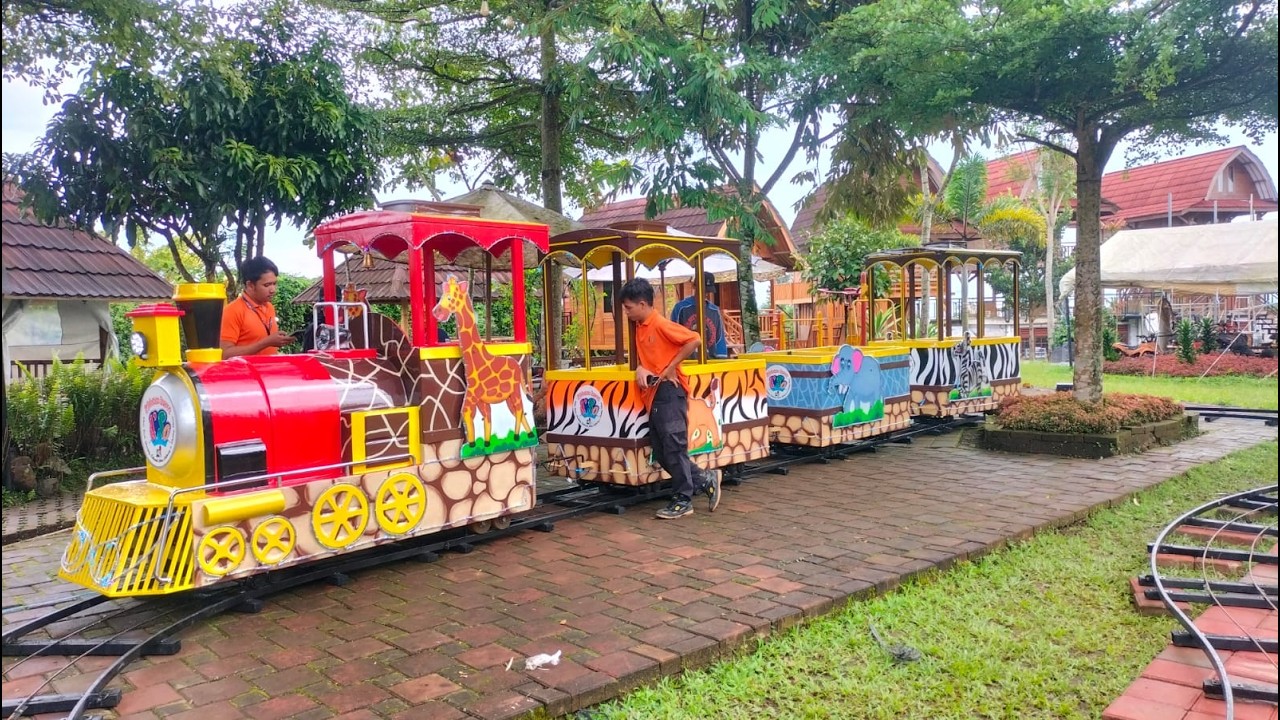 Kereta Lantai Mall Safari Isi 4 Gerbong Landing di Temanggung #odongodong #keretalantai #wisata