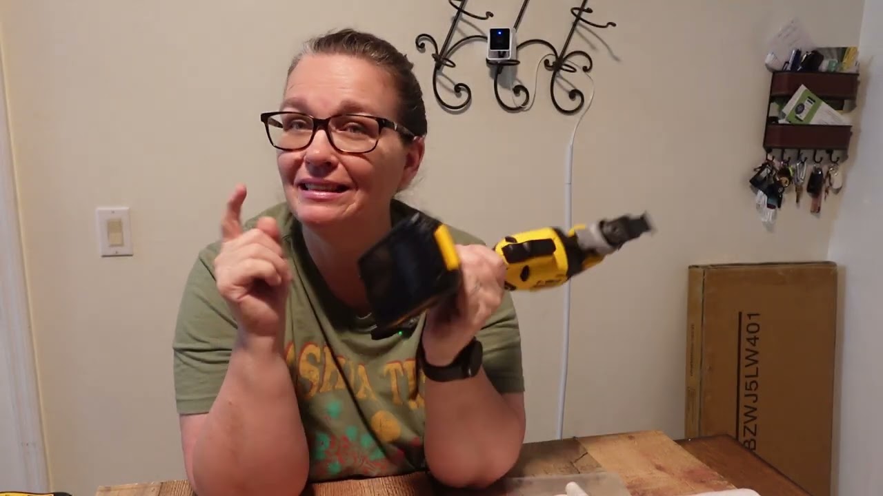 Dewalt multi tool unboxing and newbie review
