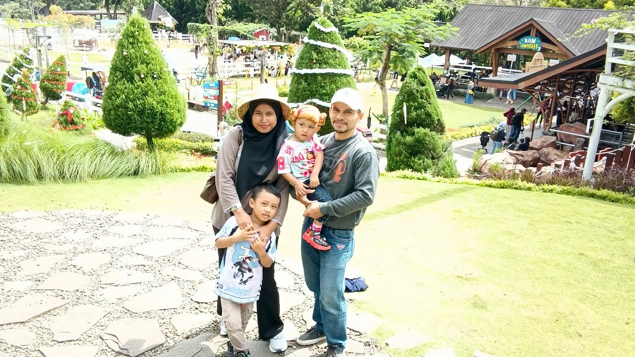 Liburan tahun baru.. Ikuti keseruan kita bermain di Cimory Dairyland Bogor