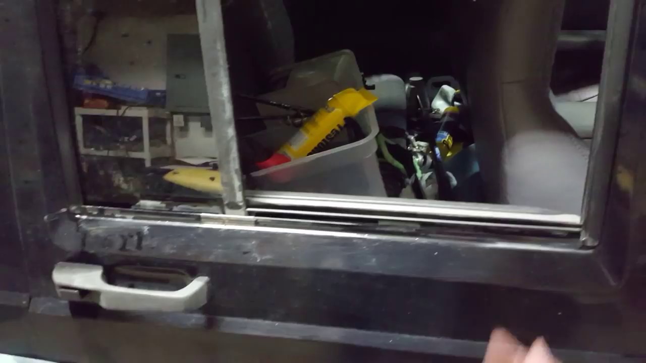 '84-'01 Jeep Cherokee XJ: Stuck latch on rear door