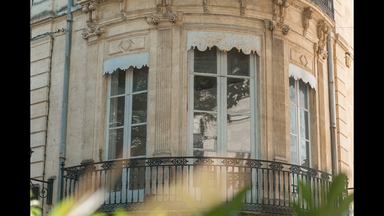 UNIQUE apartment overlooking the FAMOUS Place de la Canourgue, Montpellier (France)