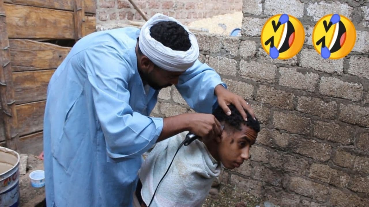 الحاج صديق اشتغل حلاق هتموت من الضحك مع ظرفاء الصعيد 🤣